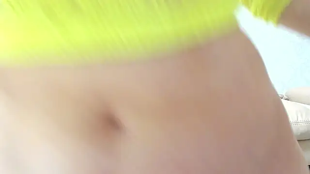 Snapshot of angelmommu chatting on February 16, 2025, 3:05 pm angelmommu online show from February 16, 2025, 3:05 pm