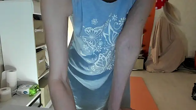 Snapshot of angelmommu chatting on March 22, 2025, 6:11 am angelmommu online show from March 22, 2025, 6:11 am