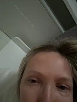 angelmommu online show from March 28, 2026, 3:50 am