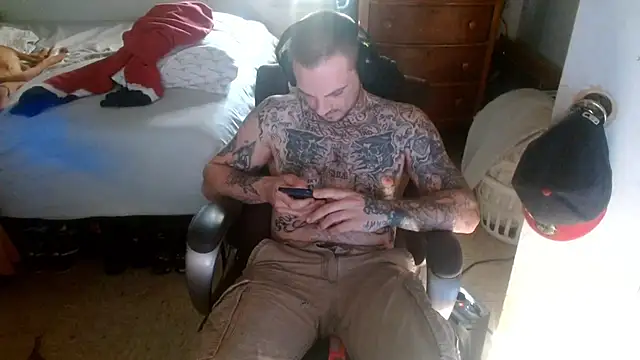 DADDY KANE8--- online show from April 14, 2026, 9:54 pm