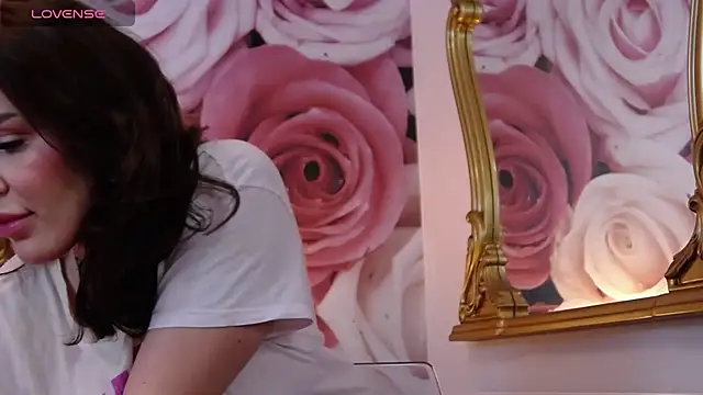 Snapshot of HessaHessy chatting on November 18, 2025, 7:46 am HessaHessy online show from November 18, 2025, 7:46 am