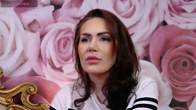 Snapshot of HessaHessy chatting on February 13, 2026, 6:15 pm HessaHessy online show from February 13, 2026, 6:15 pm