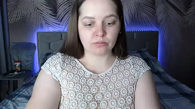 uliastar online show from March 4, 2025, 6:58 am