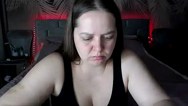 uliastar online show from April 8, 2026, 6:13 am