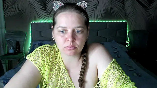 Snapshot of uliastar chatting on July 21, 2026, 6:49 am uliastar online show from July 21, 2026, 6:49 am