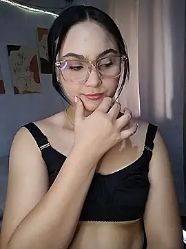 Snapshot of Samy-Candy chatting on January 14, 2025, 3:47 pm Samy-Candy online show from January 14, 2025, 3:47 pm