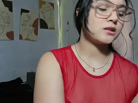 Snapshot of Samy-Candy chatting on March 18, 2025, 4:37 pm Samy-Candy online show from March 18, 2025, 4:37 pm