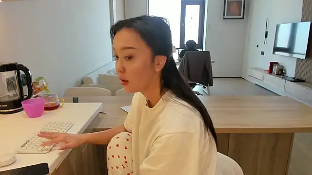 daily love18 online show from December 11, 2024, 6:47 am