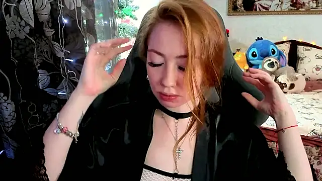 TinaBrook online show from March 11, 2026, 4:40 am