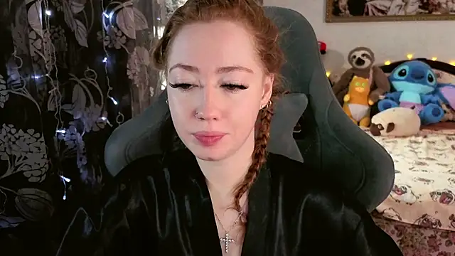 TinaBrook online show from March 23, 2026, 4:38 am