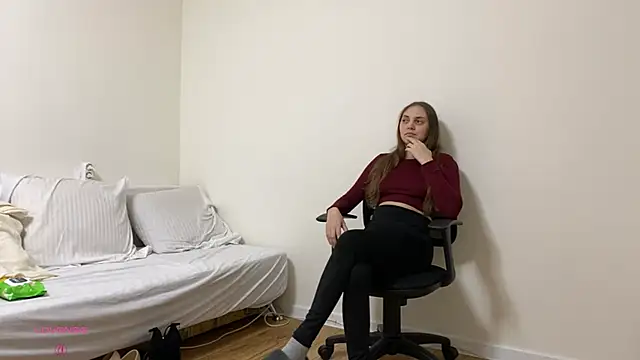 Snapshot of SunriseGuys chatting on February 5, 2026, 1:16 pm SunriseGuys online show from February 5, 2026, 1:16 pm