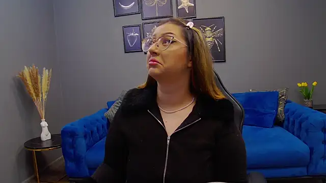 Katewalker  online show from December 9, 2024, 6:57 pm