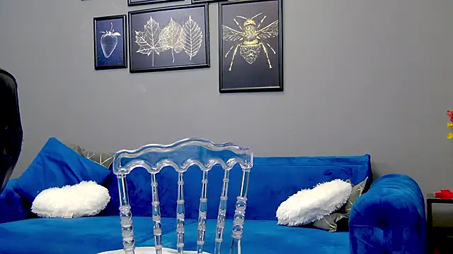 Katewalker  online show from March 21, 2025, 9:23 pm