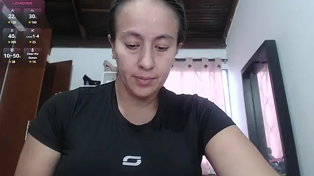 Snapshot of naty_milk_ chatting on February 8, 2025, 10:51 pm naty milk online show from February 8, 2025, 10:51 pm