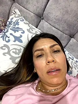 martina contreras online show from January 12, 2026, 3:56 am