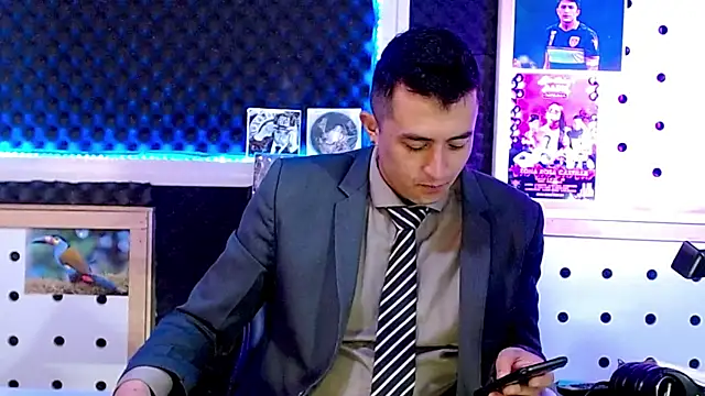 Darko0717 online show from February 14, 2025, 10:59 am