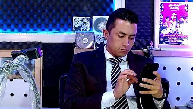 Darko0717 online show from March 3, 2025, 2:59 pm