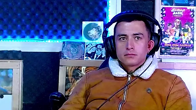 Darko0717 online show from March 15, 2025, 12:25 am