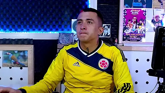 Darko0717 online show from March 20, 2025, 2:42 pm