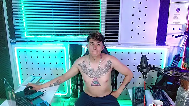 Darko0717 online show from September 25, 2025, 1:20 am