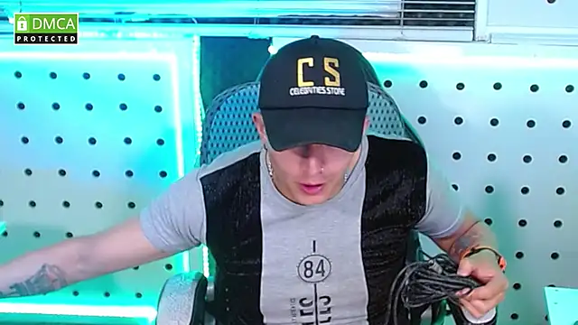 Darko0717 online show from October 1, 2025, 11:33 pm