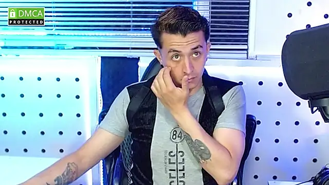 Darko0717 online show from October 10, 2025, 11:15 pm