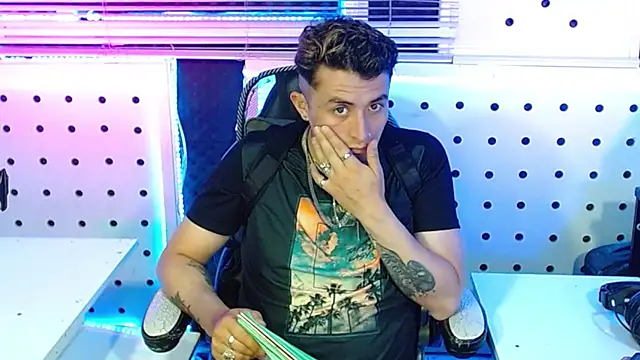 Darko0717 online show from November 14, 2025, 9:57 pm