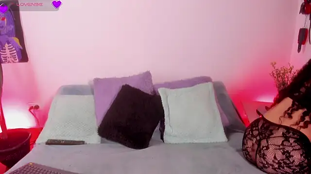 Cata green online show from April 22, 2026, 7:15 pm