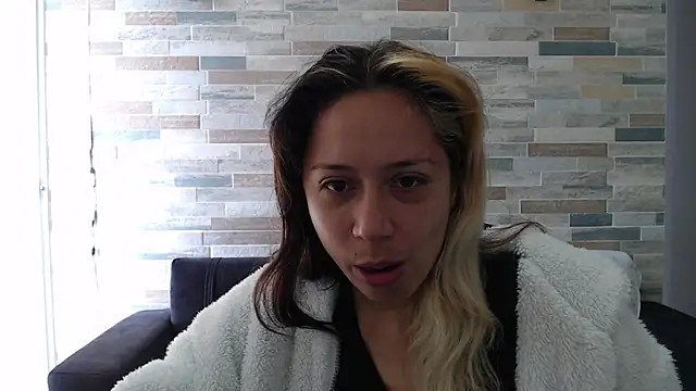 MommyMiaWs online show from October 2, 2025, 2:35 pm