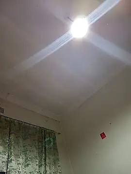 sluttylaura21 online show from April 18, 2026, 8:09 pm