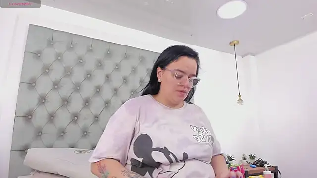 anette cooper online show from October 3, 2025, 3:47 am