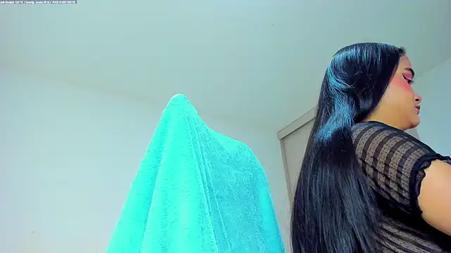 monica little23 online show from April 9, 2026, 12:32 pm