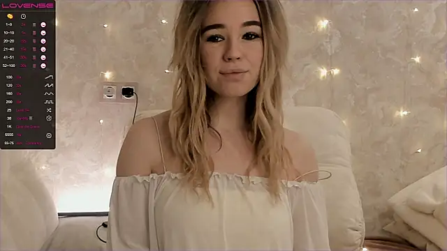 EvaSileZ online show from October 22, 2025, 5:08 am