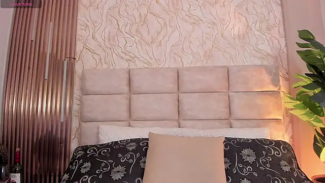 Gaia Stone online show from March 26, 2026, 10:54 am