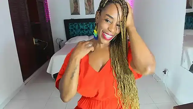 TAYLORR778 online show from February 7, 2025, 1:32 pm