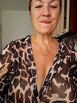 KiraXTender online show from July 24, 2026, 1:47 am