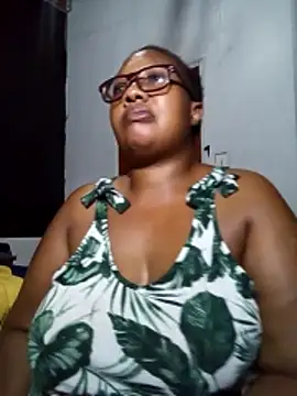 Snapshot of YELLOW_BONE chatting on January 8, 2025, 8:39 pm YELLOW BONE online show from January 8, 2025, 8:39 pm
