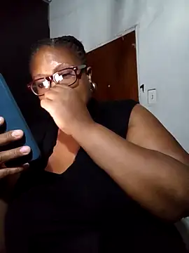 Snapshot of YELLOW_BONE chatting on February 27, 2025, 7:26 pm YELLOW BONE online show from February 27, 2025, 7:26 pm