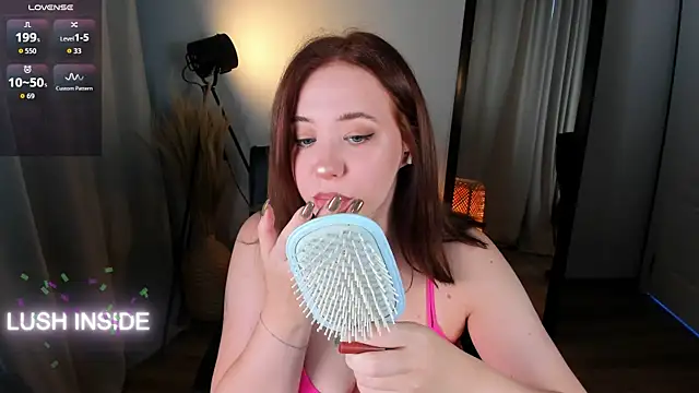 Pretty Alison online show from October 5, 2025, 1:53 pm