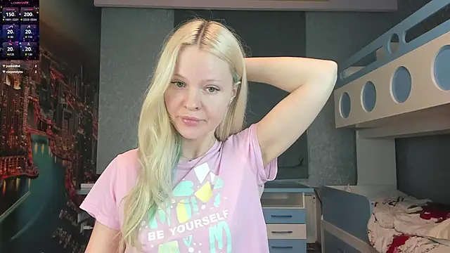 Snapshot of Masha_2002 chatting on June 6, 2026, 6:01 pm Masha 2002 online show from June 6, 2026, 6:01 pm