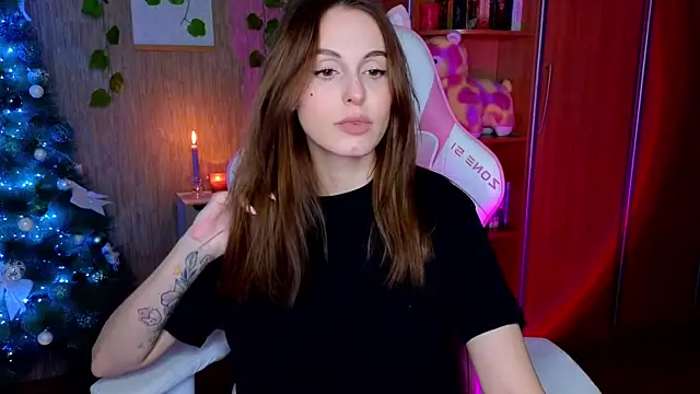 EdelineMaher online show from January 10, 2025, 2:55 pm