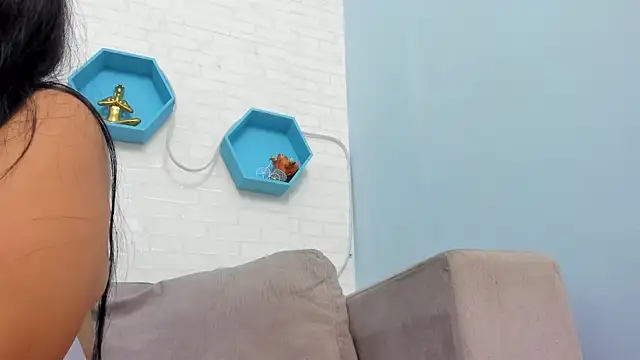 veronica salas online show from January 28, 2025, 8:58 pm