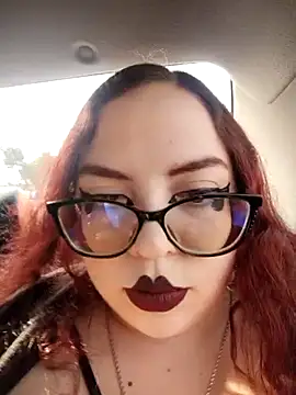 alicce moon  online show from April 6, 2026, 9:49 pm