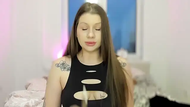 JuicyHelenX online show from November 11, 2025, 1:55 pm