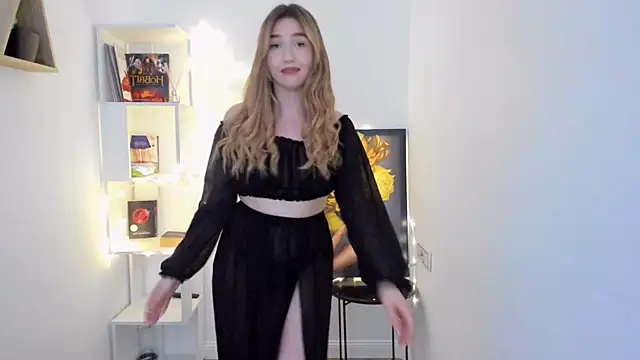 Snapshot of GracefulLook chatting on January 15, 2025, 5:47 pm GracefulLook online show from January 15, 2025, 5:47 pm