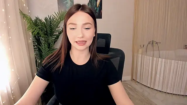 Snapshot of GracefulLook chatting on March 20, 2025, 4:29 am GracefulLook online show from March 20, 2025, 4:29 am