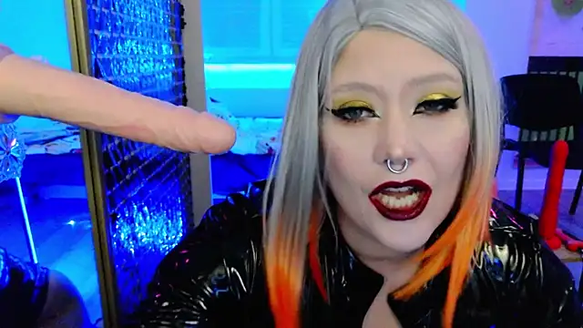 Snapshot of wickedxqueen chatting on January 18, 2026, 8:45 pm wickedxqueen online show from January 18, 2026, 8:45 pm