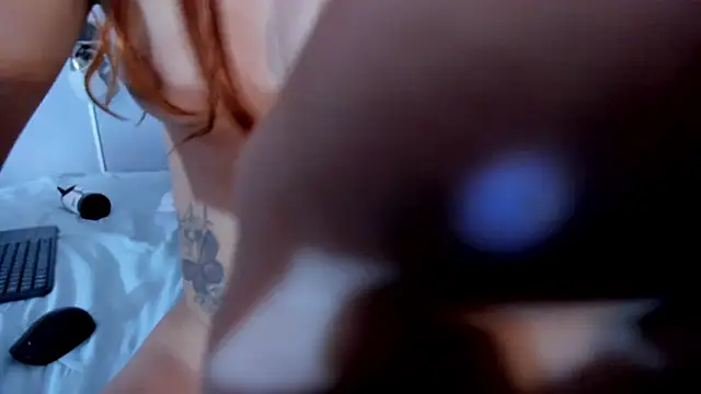 Estrella Duran online show from April 19, 2026, 6:10 pm