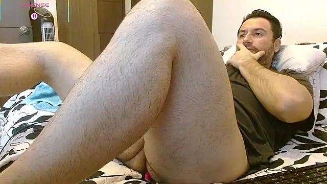 rodrher81 online show from November 22, 2025, 11:31 am