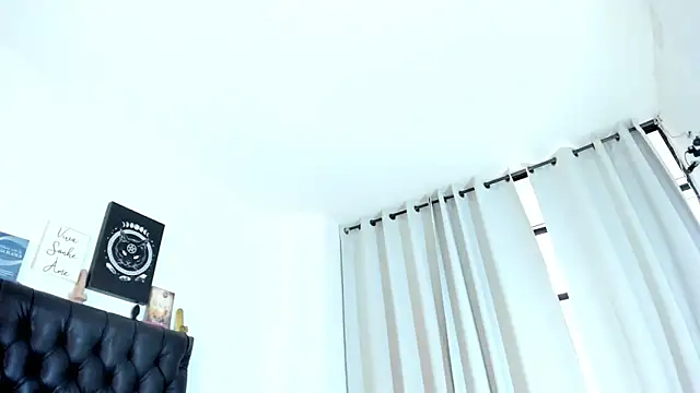 JohanyLatino online show from March 1, 2025, 12:01 pm